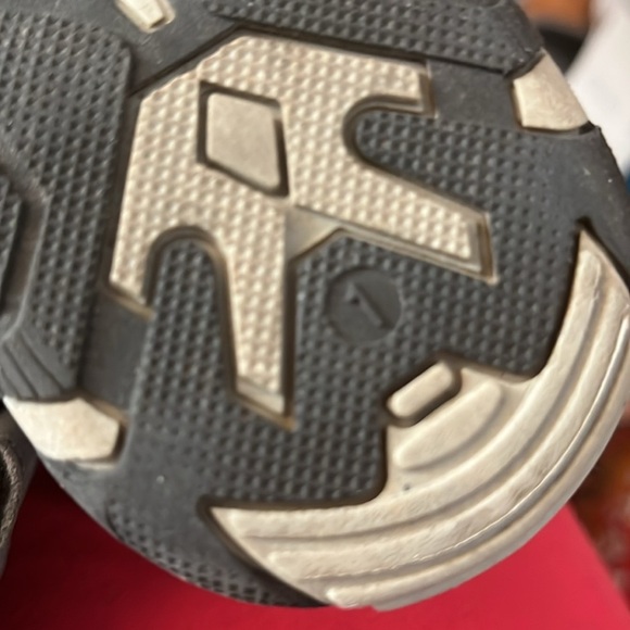 Kids Sandals - Grey and Blue Eddie Bauer Size 1 - Picture 5 of 5